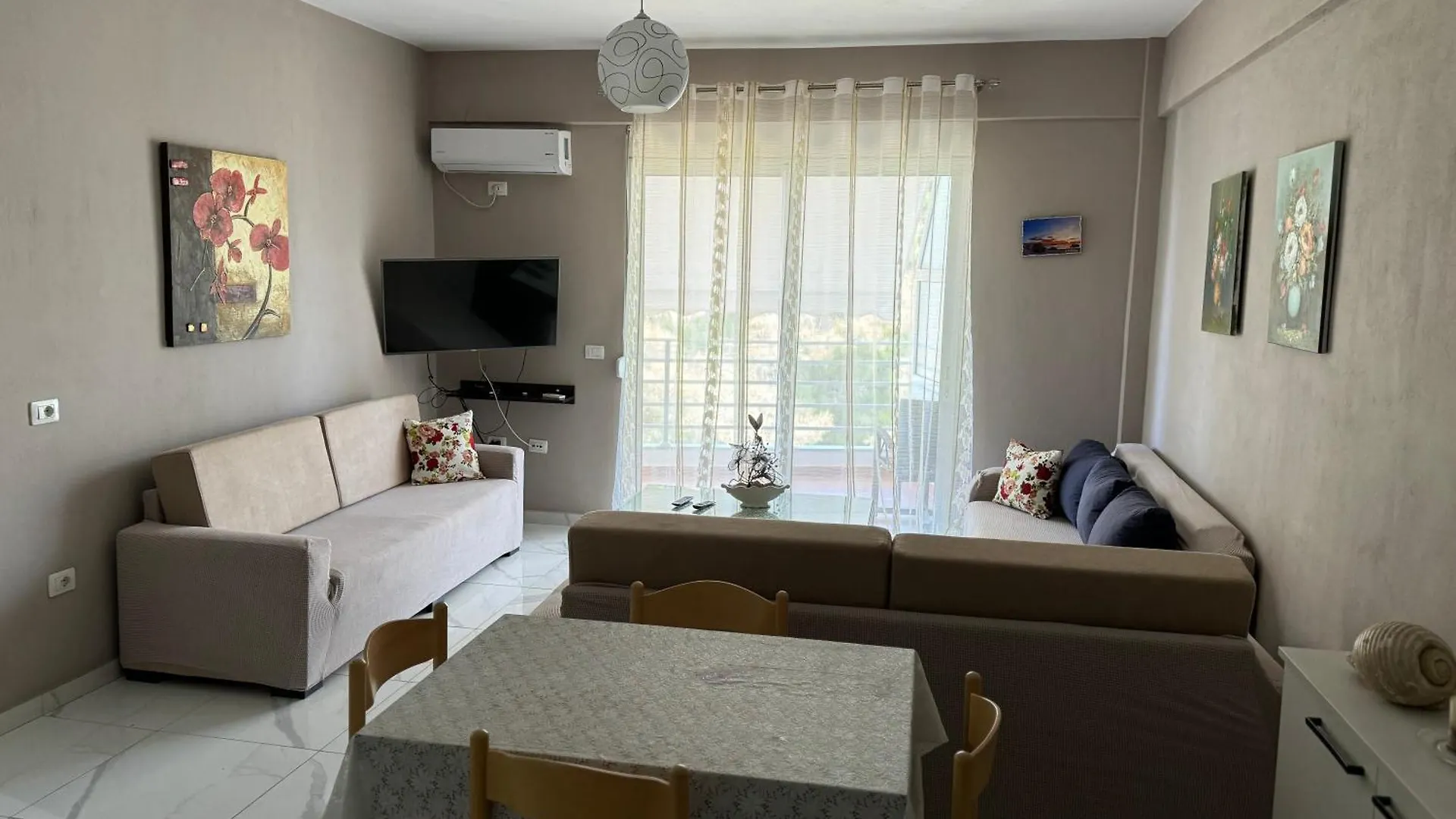 Oni'S Apartments Sarandë 0*,